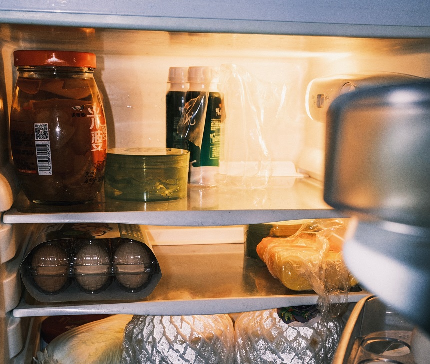 Chỉ nên xếp thực phẩm chiếm khoảng 2/3 tủ lạnh